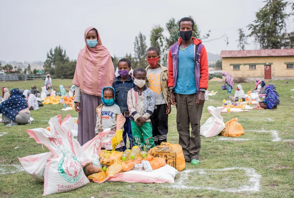 Lebensmittelverteilung in Debre Berhan Äthiopien